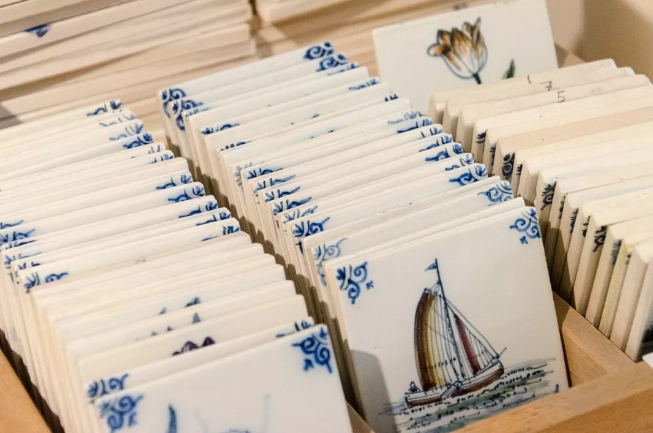 瓷砖是如何制造的，藏在心里20多年的疑惑被解开了！